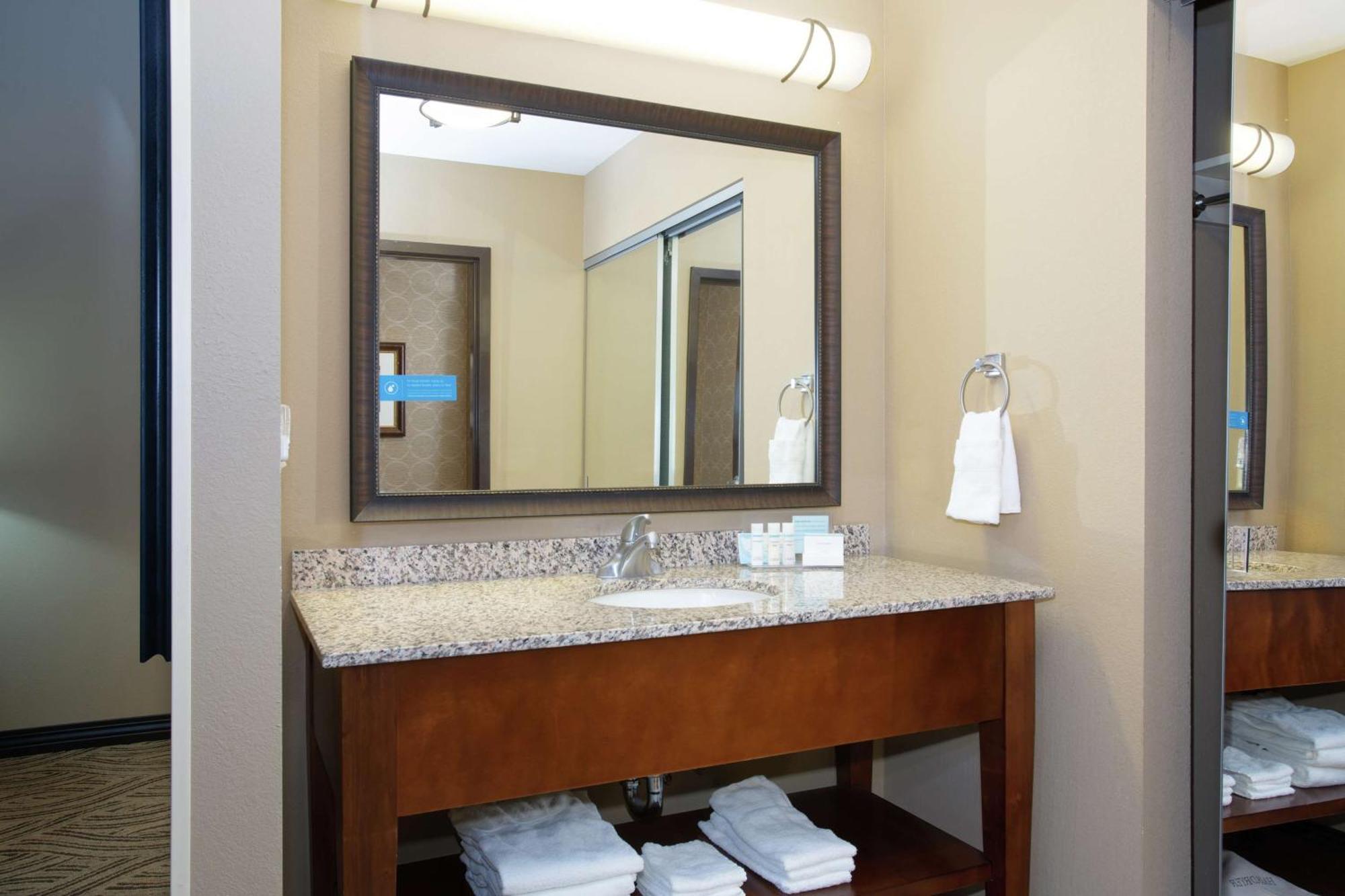 Hampton Inn & Suites I-35/Mulvane מראה חיצוני תמונה