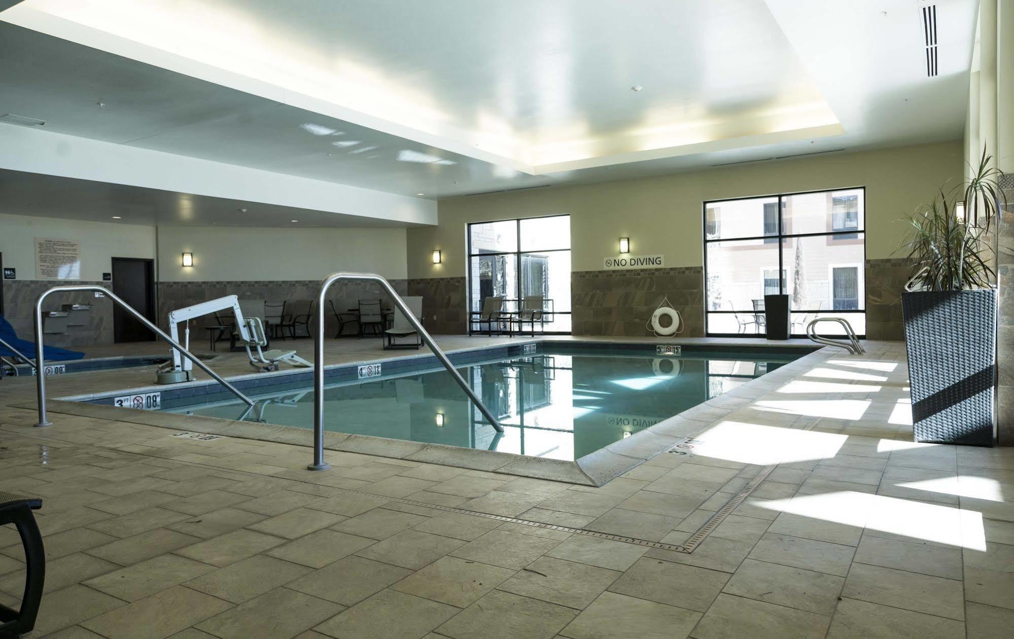 Hampton Inn & Suites I-35/Mulvane מראה חיצוני תמונה